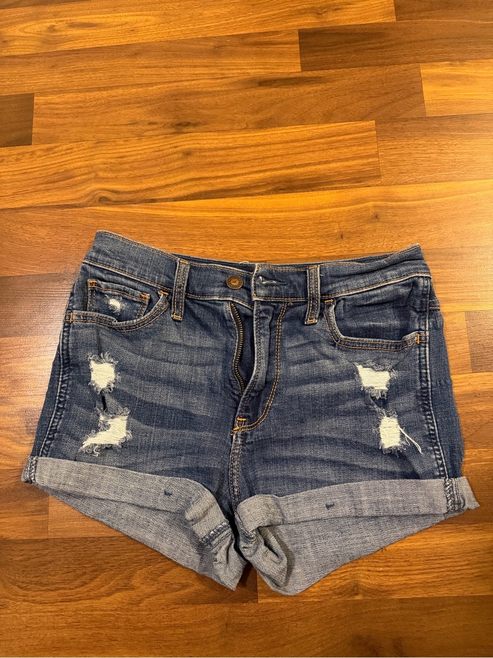 Hollister - Advanced Stretch High-Rise Denim Short 3"